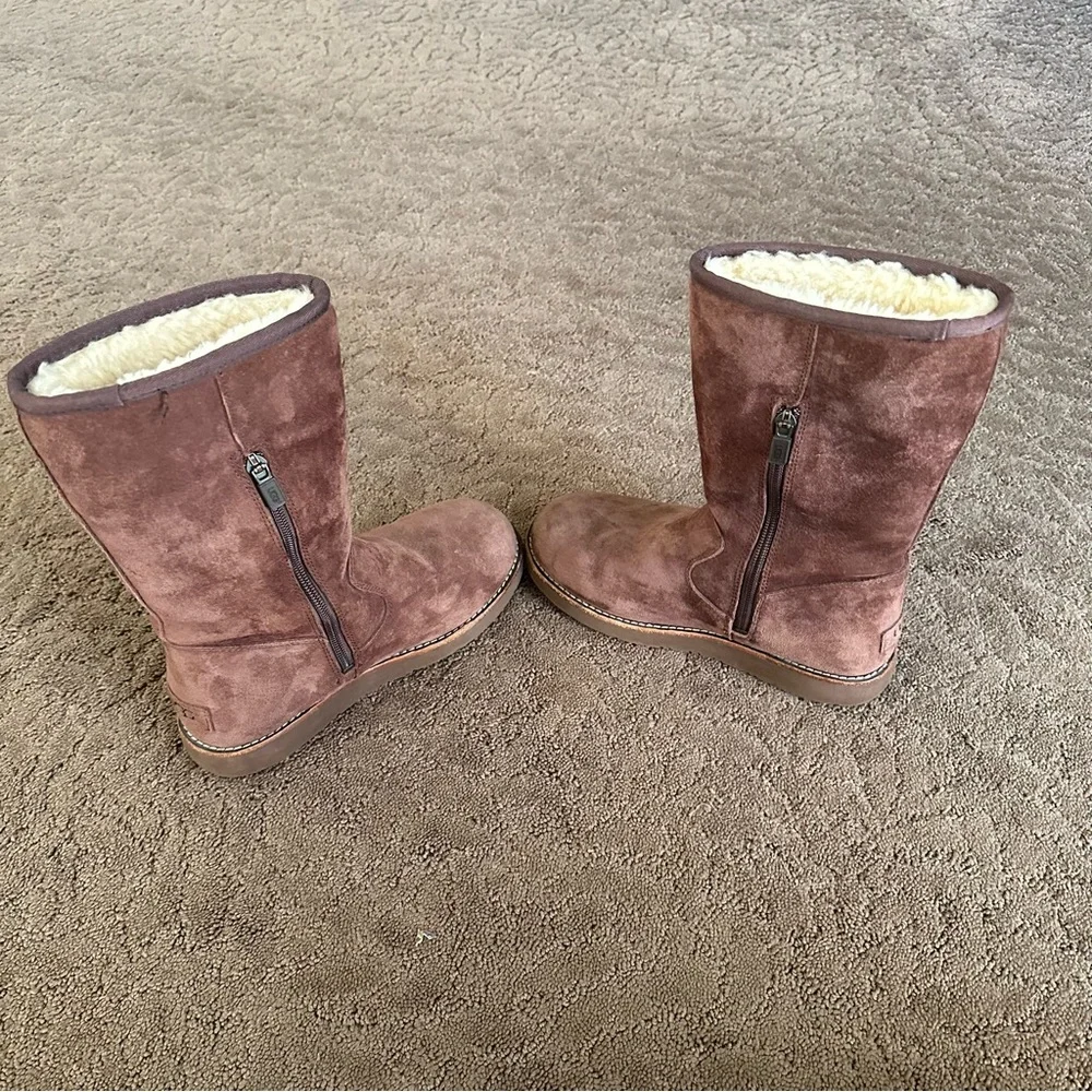 Ugg Fairfax III Women's Chestnut Boots Zipper Suede Sheepskin Lined Sz 6 EUC